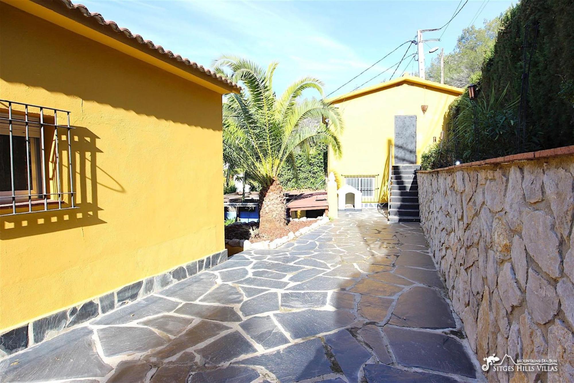 Villa Charma With Private Pool And Air Conditioning Close To Sitges In Peaceful Location Olivella Exterior photo